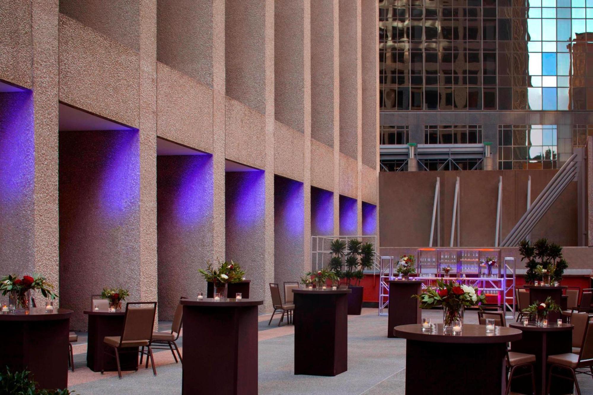 The Westin Dallas Downtown Exteriör bild